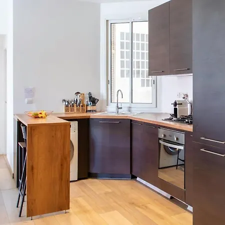 #37 1bdr Bagatelle, Promenade, Sea Front Balcony & Ac * Nice