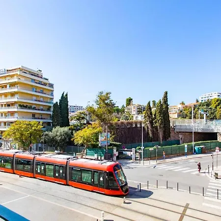 Apartmán #37 1bdr Bagatelle, Promenade, Sea Front Balcony & Ac