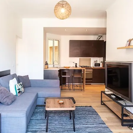 #37 1bdr Bagatelle, Promenade, Sea Front Balcony & Ac