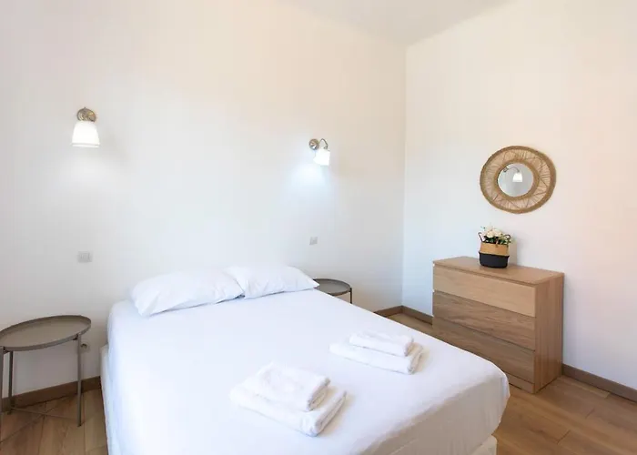 #37 Staywiz Us -1bdr Bagatelle, Promenade, Sea Front Balcony & Ac *