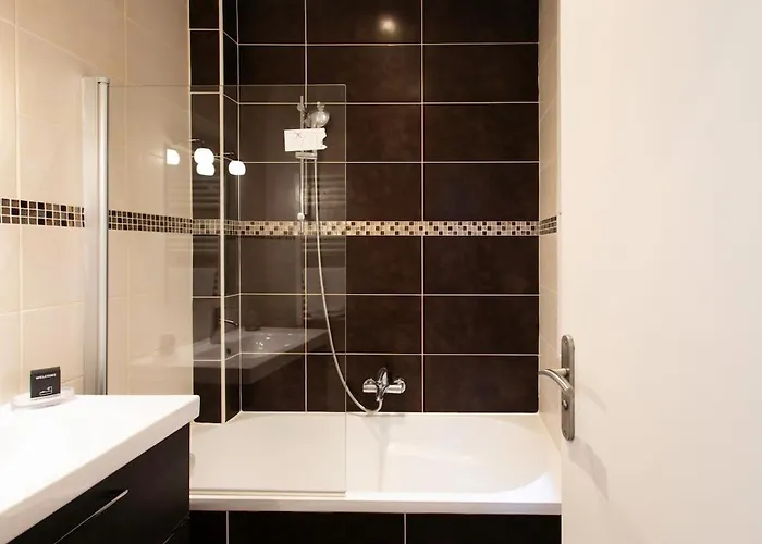 #37 Staywiz Us -1bdr Bagatelle, Promenade, Sea Front Balcony & Ac Apartmán