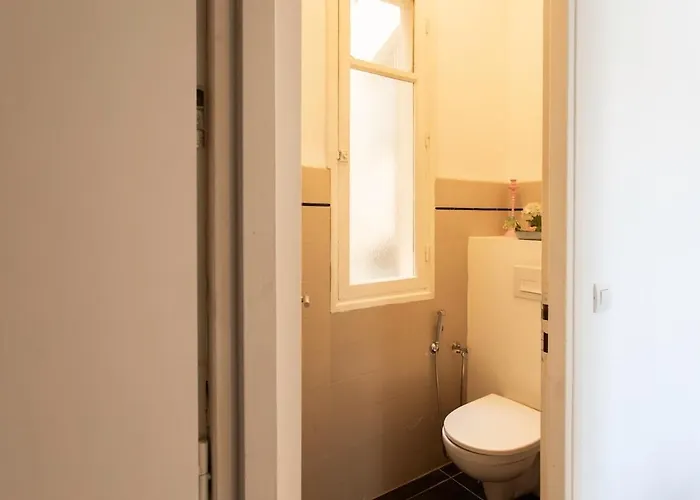 #37 Staywiz Us -1bdr Bagatelle, Promenade, Sea Front Balcony & Ac Apartmán