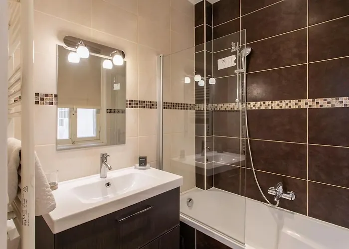 #37 Staywiz Us -1bdr Bagatelle, Promenade, Sea Front Balcony & Ac *