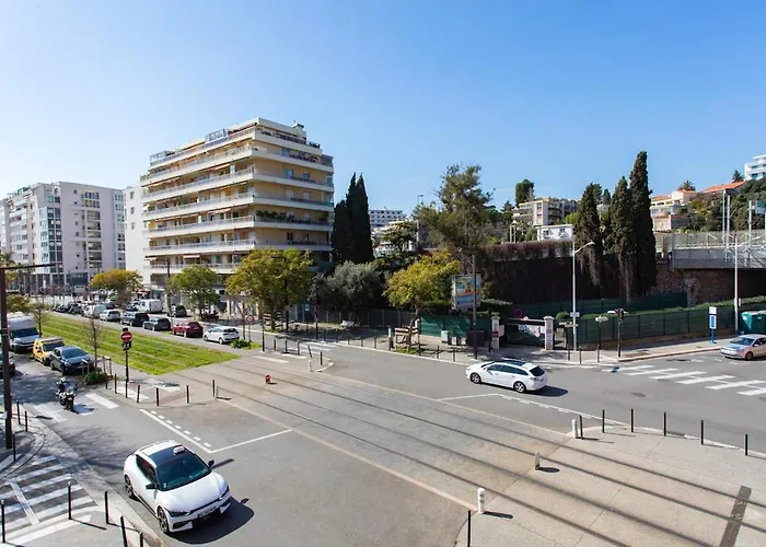#37 Staywiz Us -1bdr Bagatelle, Promenade, Sea Front Balcony & Ac *